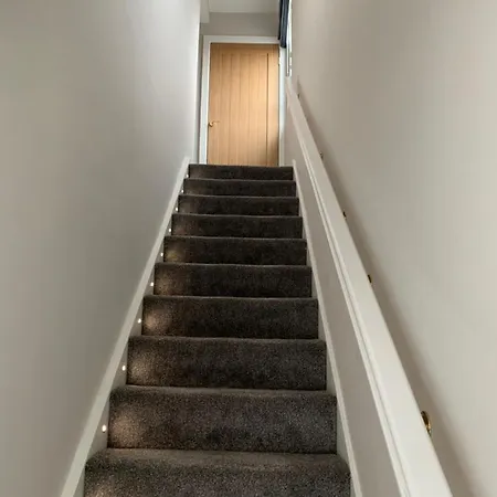 Beach View Apartment With Balcony And Sea View - Pet Friendly Кливлис Экстерьер фото