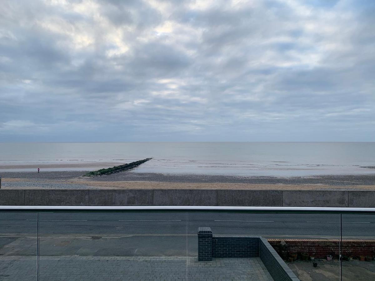 View With Balcony And Sea View - Pet Friendly Apartment Cleveleys