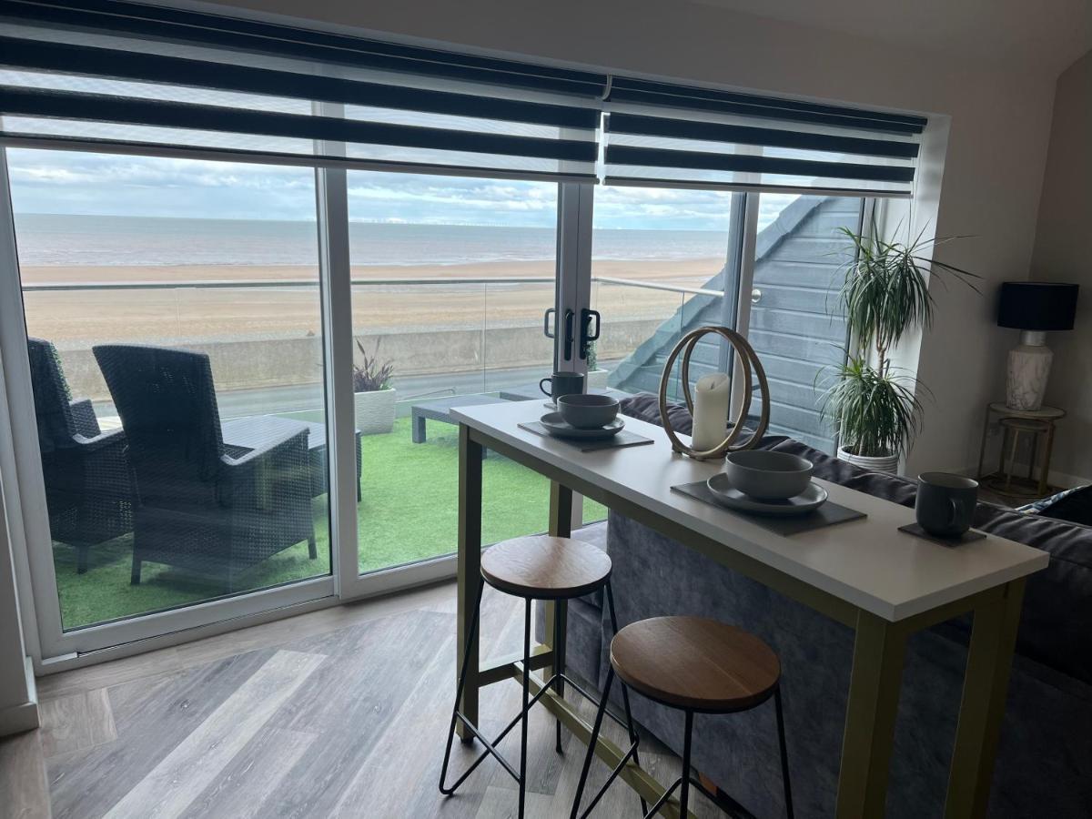 View With Balcony And Sea View - Pet Friendly Apartment